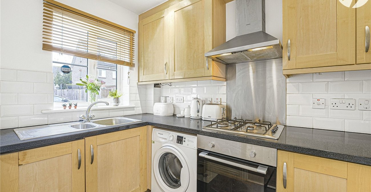 2 bedroom house for sale in Dartford | Robinson Jackson