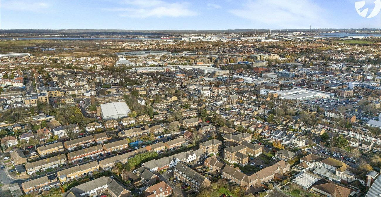 3 bedroom house for sale in Dartford | Robinson Jackson