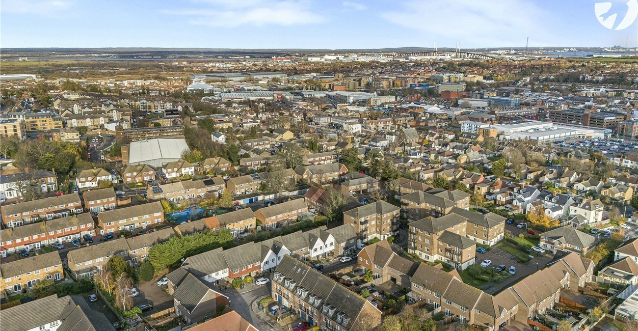 3 bedroom house for sale in Dartford | Robinson Jackson