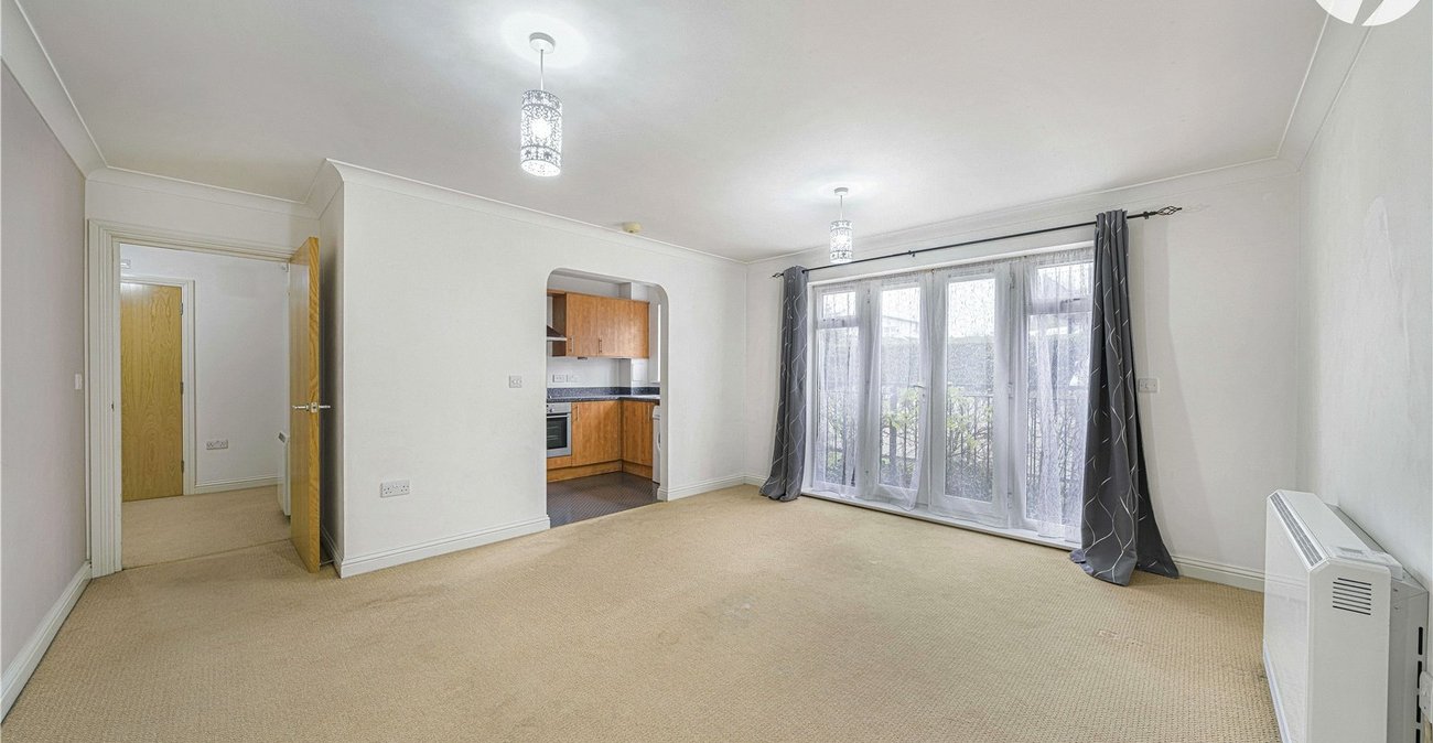 2 bedroom property for sale in Dartford | Robinson Jackson