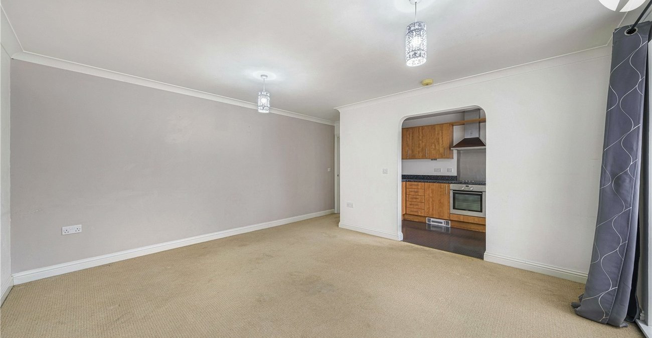 2 bedroom property for sale in Dartford | Robinson Jackson