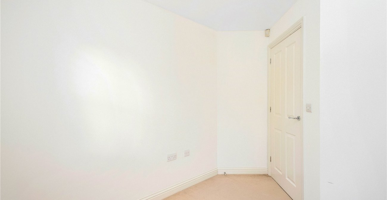 2 bedroom property for sale in West Dartford | Robinson Jackson