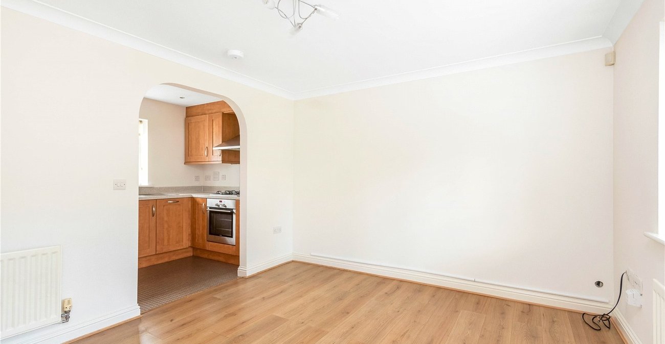 2 bedroom property for sale in West Dartford | Robinson Jackson