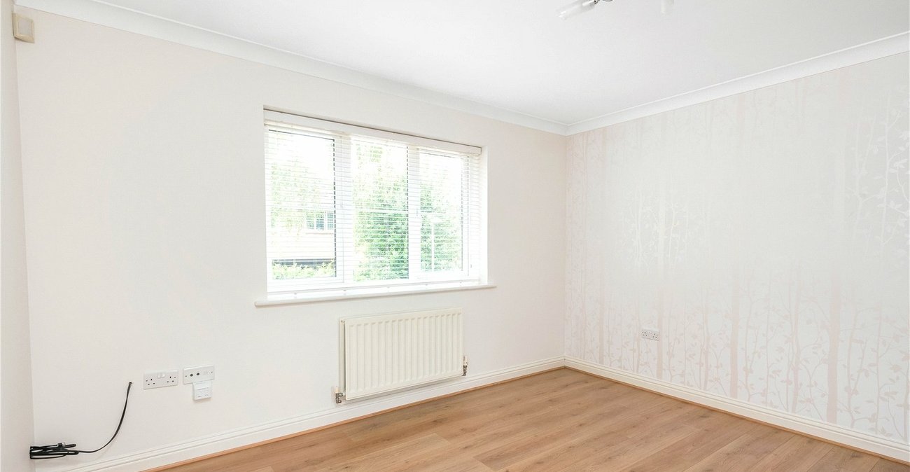 2 bedroom property for sale in West Dartford | Robinson Jackson