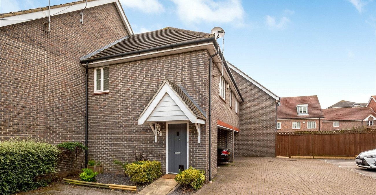 2 bedroom property for sale in West Dartford | Robinson Jackson