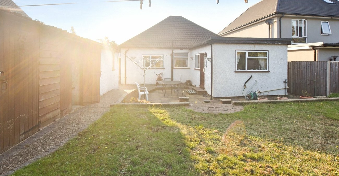 2 bedroom bungalow for sale in Bexley | Robinson Jackson