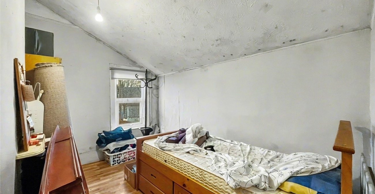 3 bedroom house for sale in Gillingham | Robinson Michael & Jackson