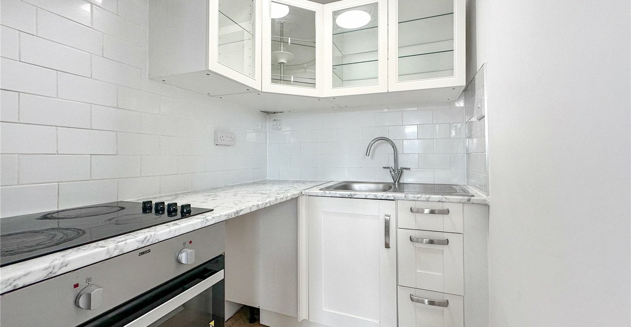 1 bedroom property for sale in Gillingham | Robinson Michael & Jackson