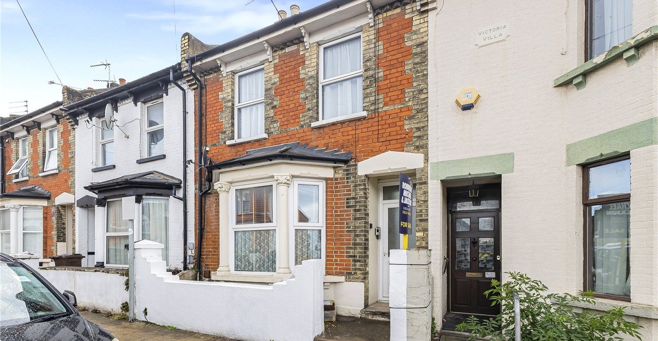 1 bedroom property for sale in Gillingham | Robinson Michael & Jackson