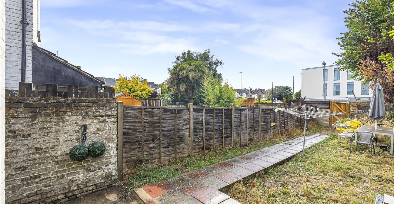 1 bedroom property for sale in Gillingham | Robinson Michael & Jackson