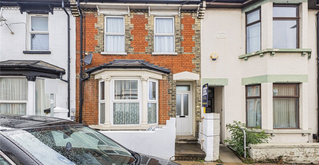1 bedroom property for sale in Gillingham | Robinson Michael & Jackson
