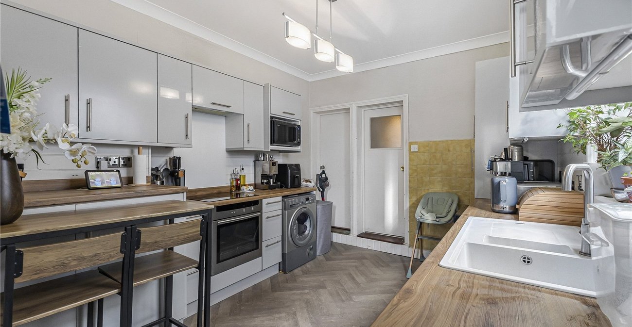 1 bedroom property for sale in Gillingham | Robinson Michael & Jackson