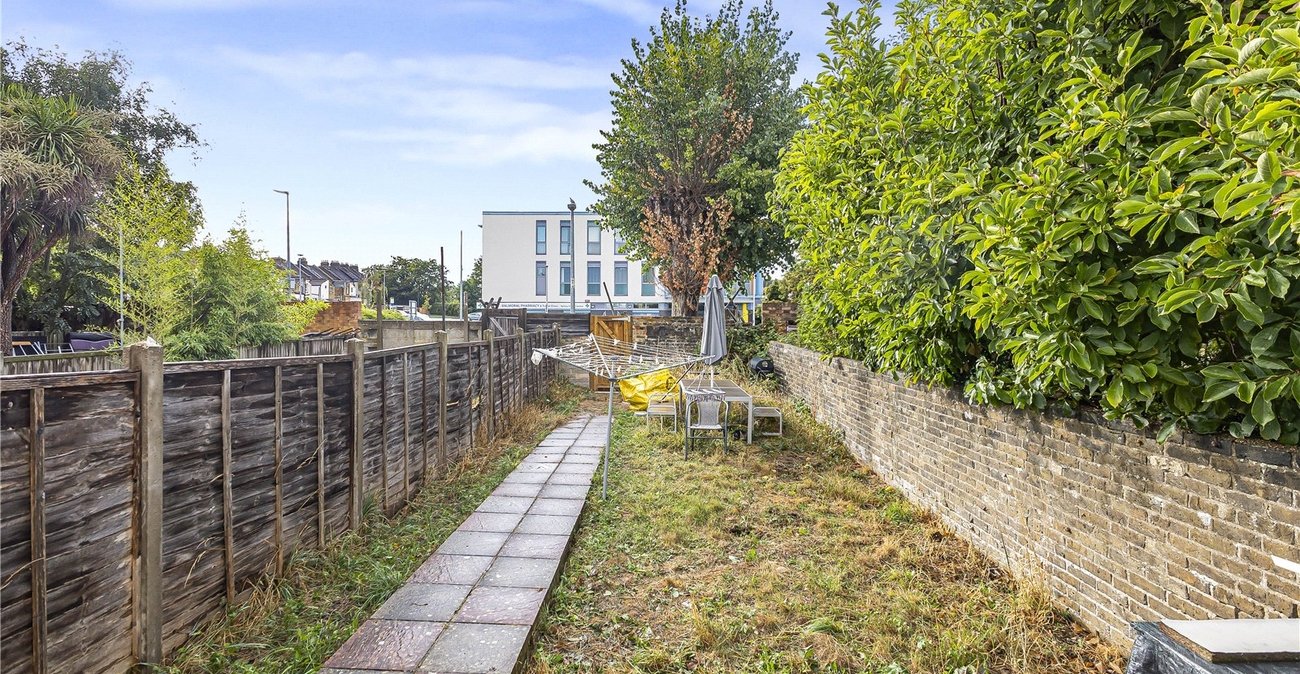 1 bedroom property for sale in Gillingham | Robinson Michael & Jackson