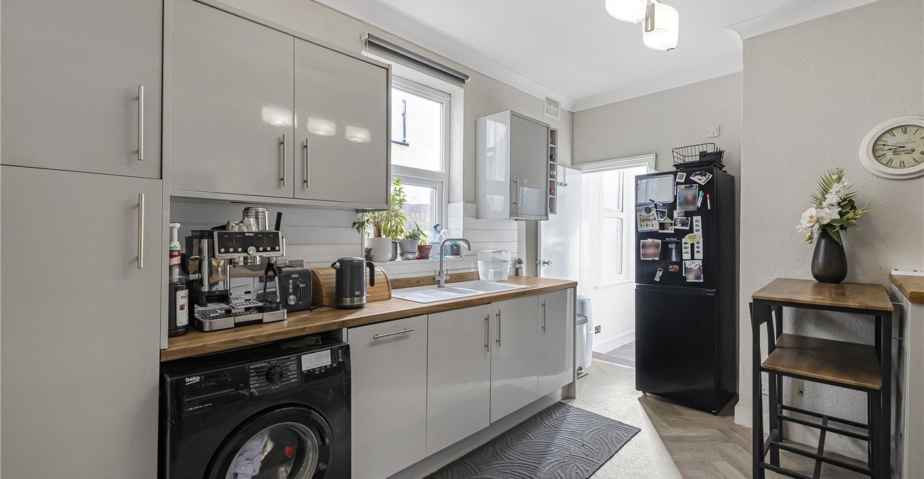 1 bedroom property for sale in Gillingham | Robinson Michael & Jackson