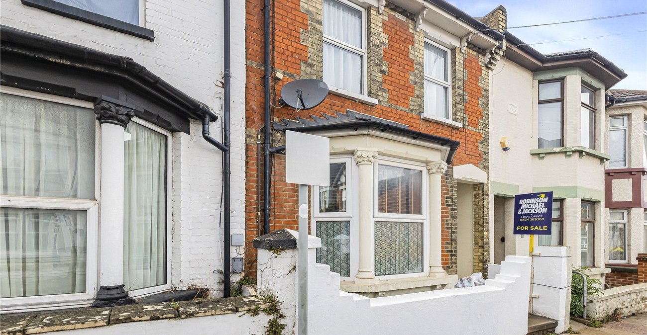 1 bedroom property for sale in Gillingham | Robinson Michael & Jackson