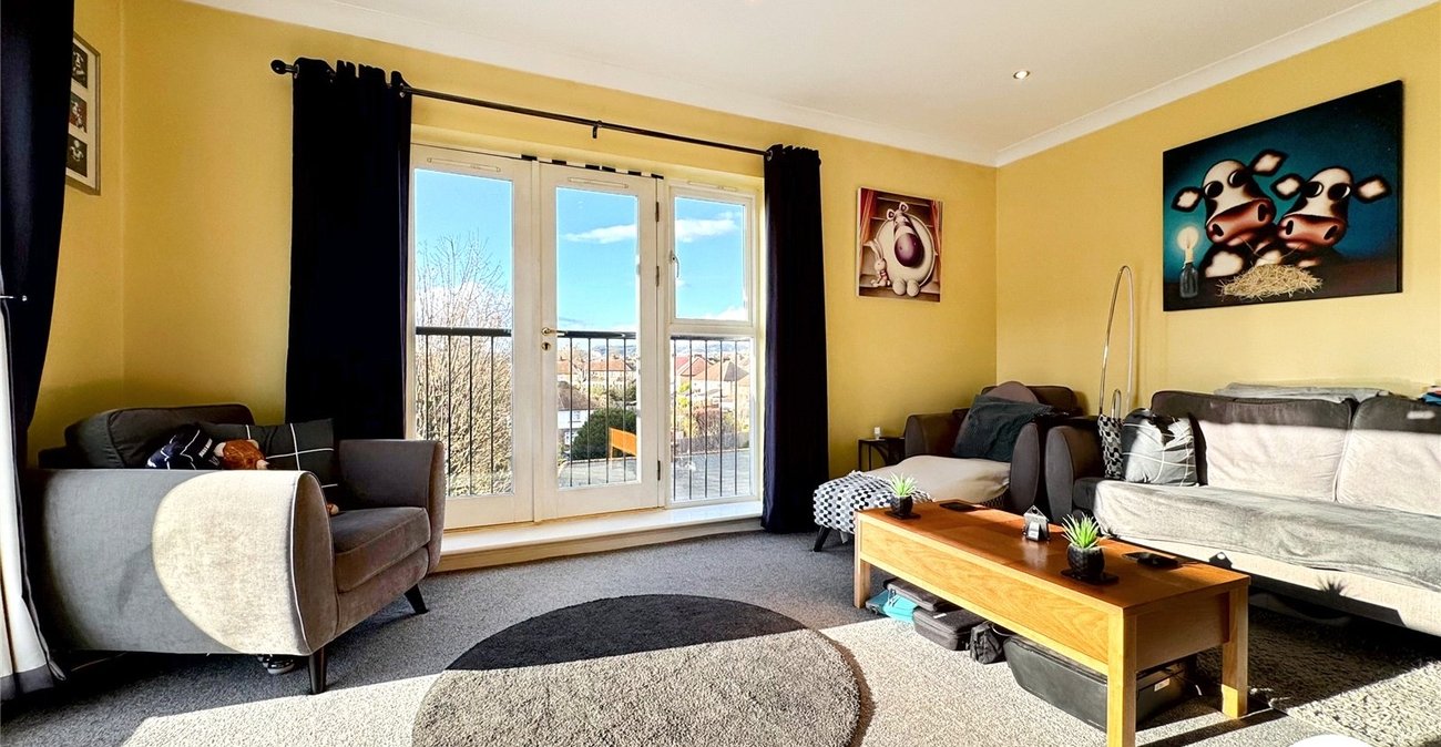 2 bedroom property for sale in Maidstone | Robinson Michael & Jackson