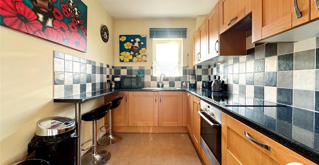 2 bedroom property for sale in Maidstone | Robinson Michael & Jackson