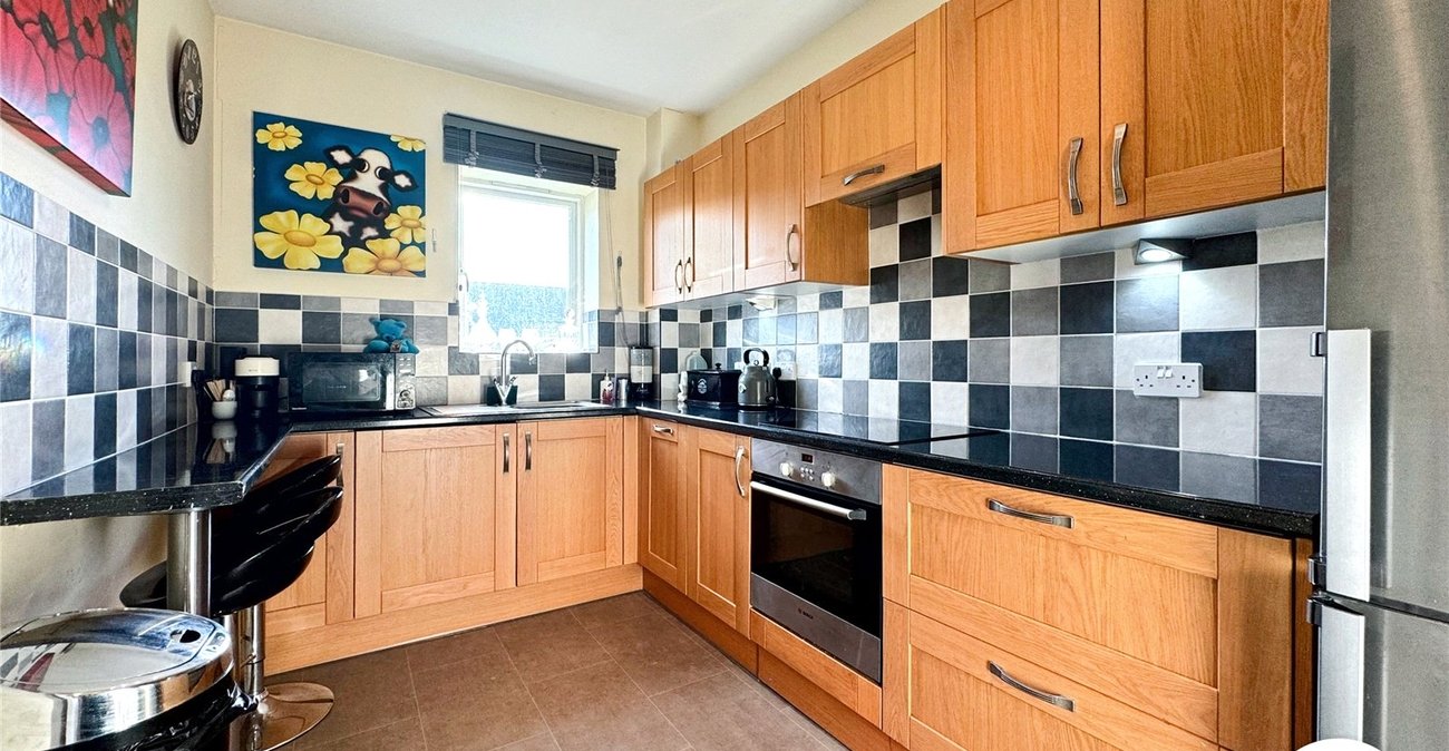 2 bedroom property for sale in Maidstone | Robinson Michael & Jackson