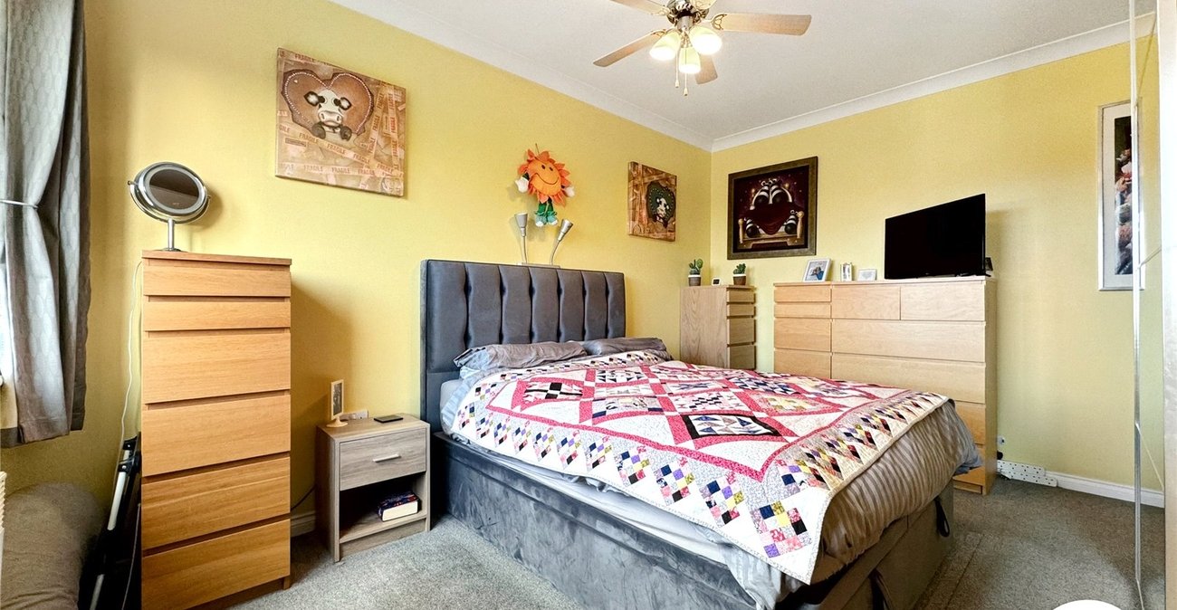 2 bedroom property for sale in Maidstone | Robinson Michael & Jackson