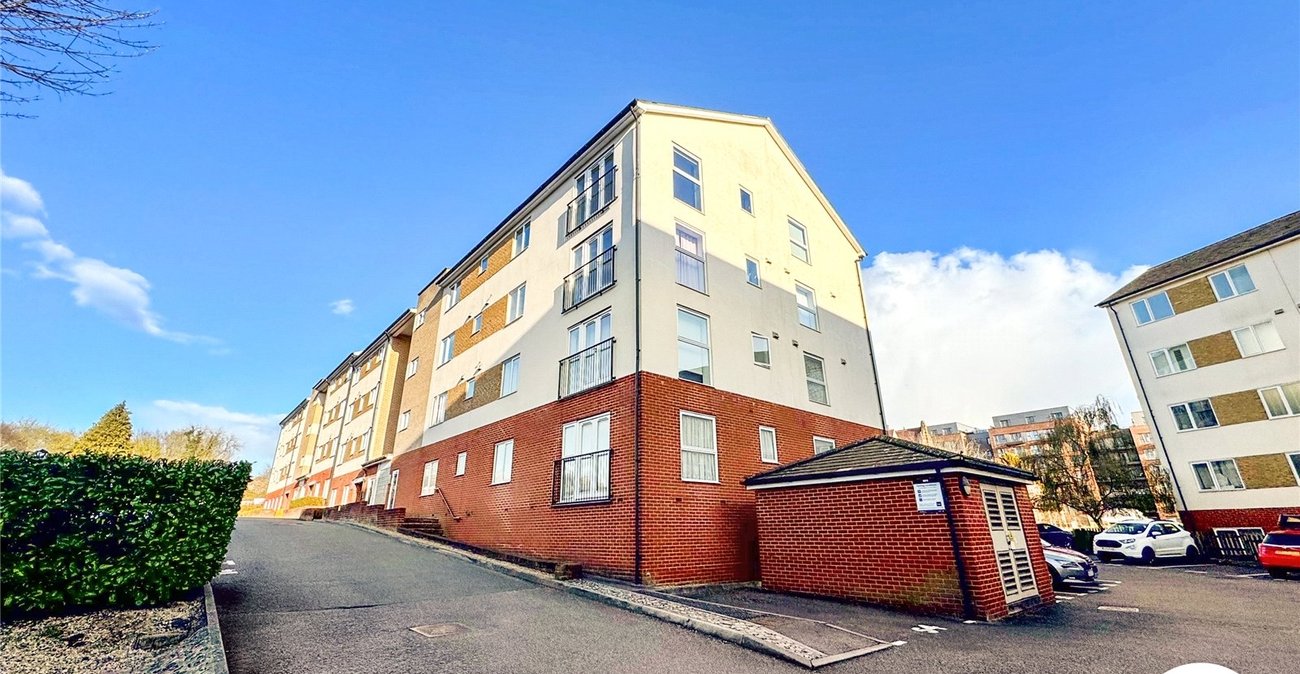 2 bedroom property for sale in Maidstone | Robinson Michael & Jackson