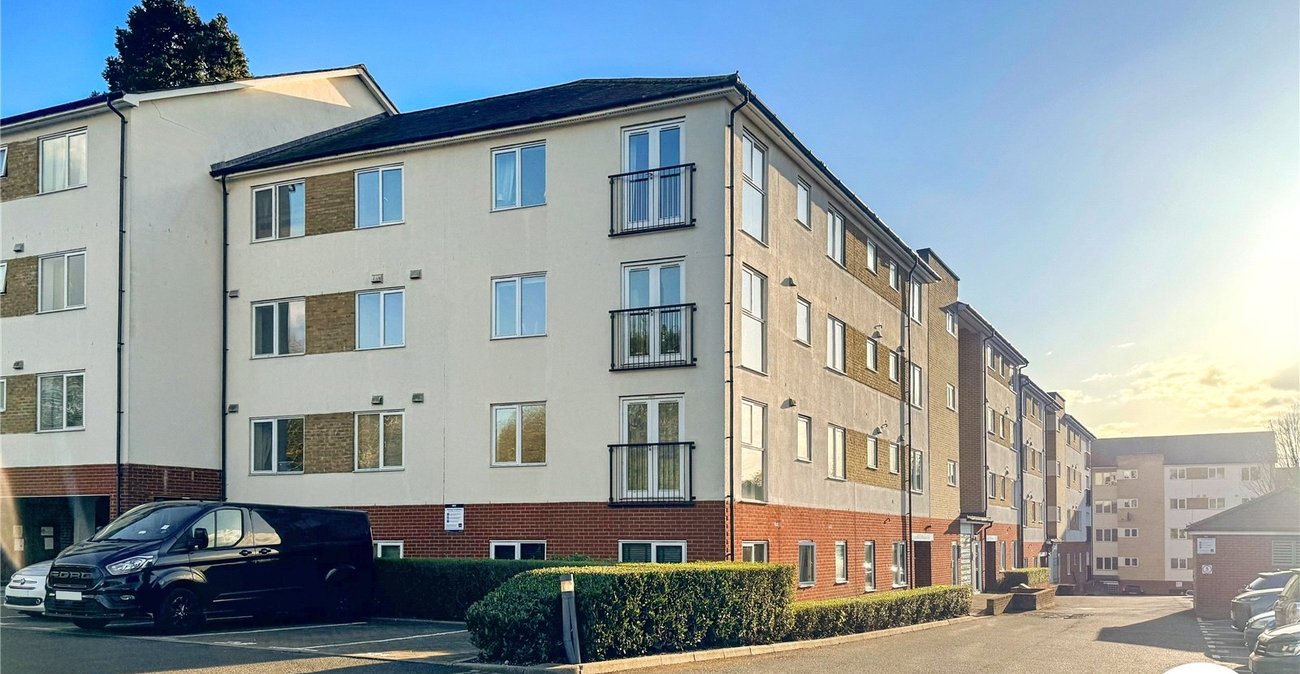 2 bedroom property for sale in Maidstone | Robinson Michael & Jackson