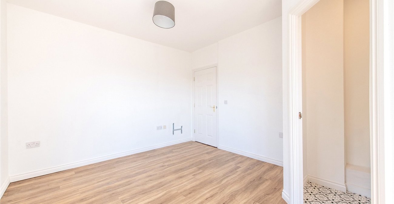 2 bedroom property for sale in Maidstone | Robinson Michael & Jackson