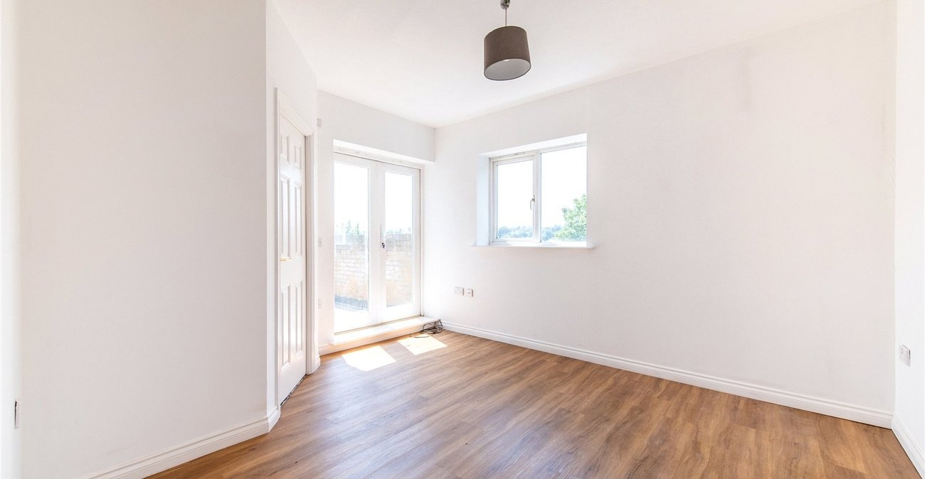 2 bedroom property for sale in Maidstone | Robinson Michael & Jackson