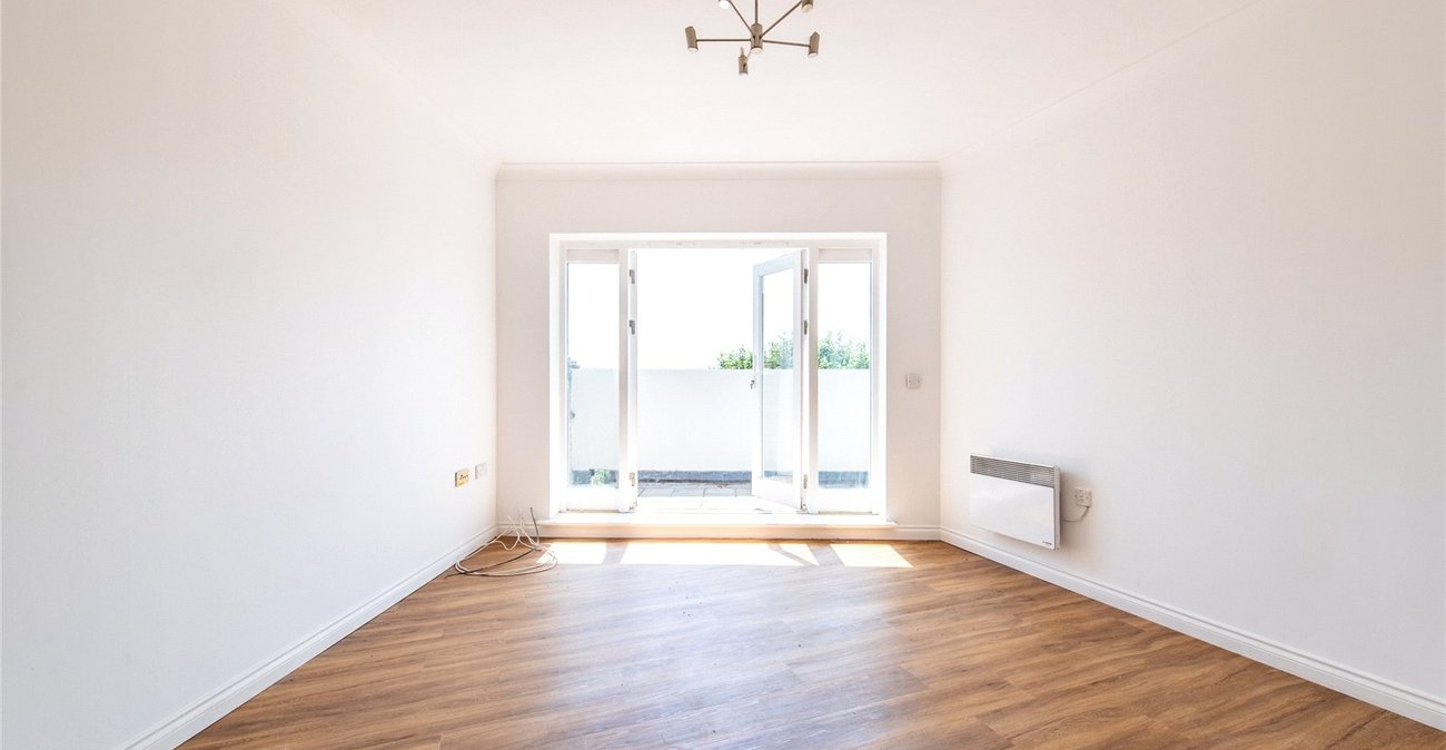 2 bedroom property for sale in Maidstone | Robinson Michael & Jackson