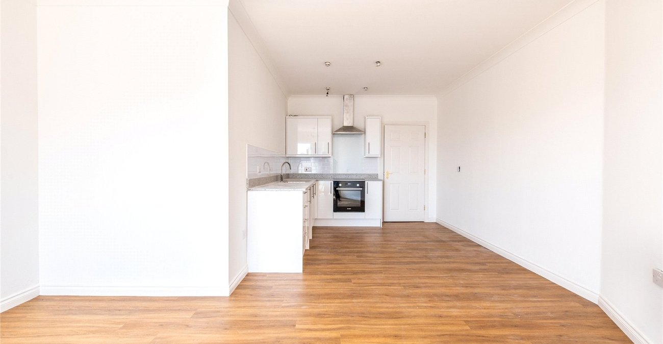 2 bedroom property for sale in Maidstone | Robinson Michael & Jackson