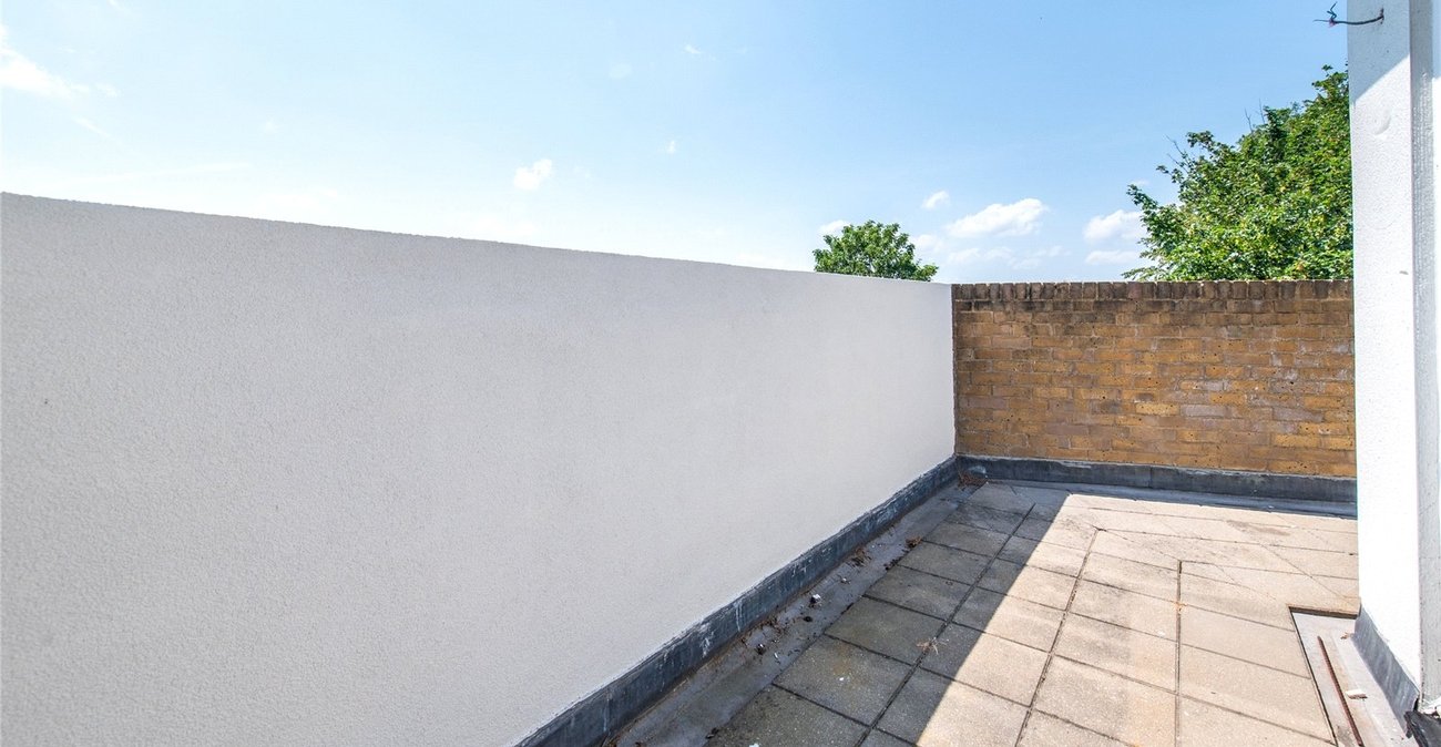 2 bedroom property for sale in Maidstone | Robinson Michael & Jackson