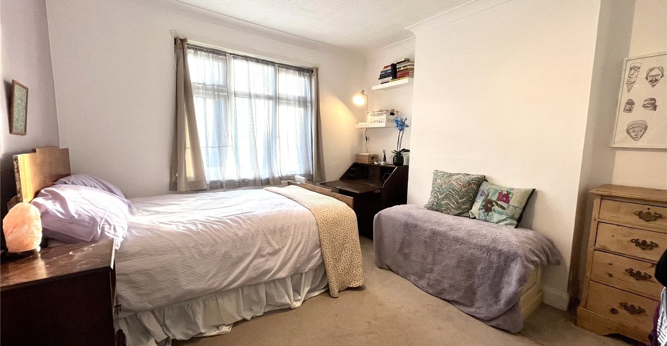 3 bedroom house for sale in Bromley | Robinson Jackson