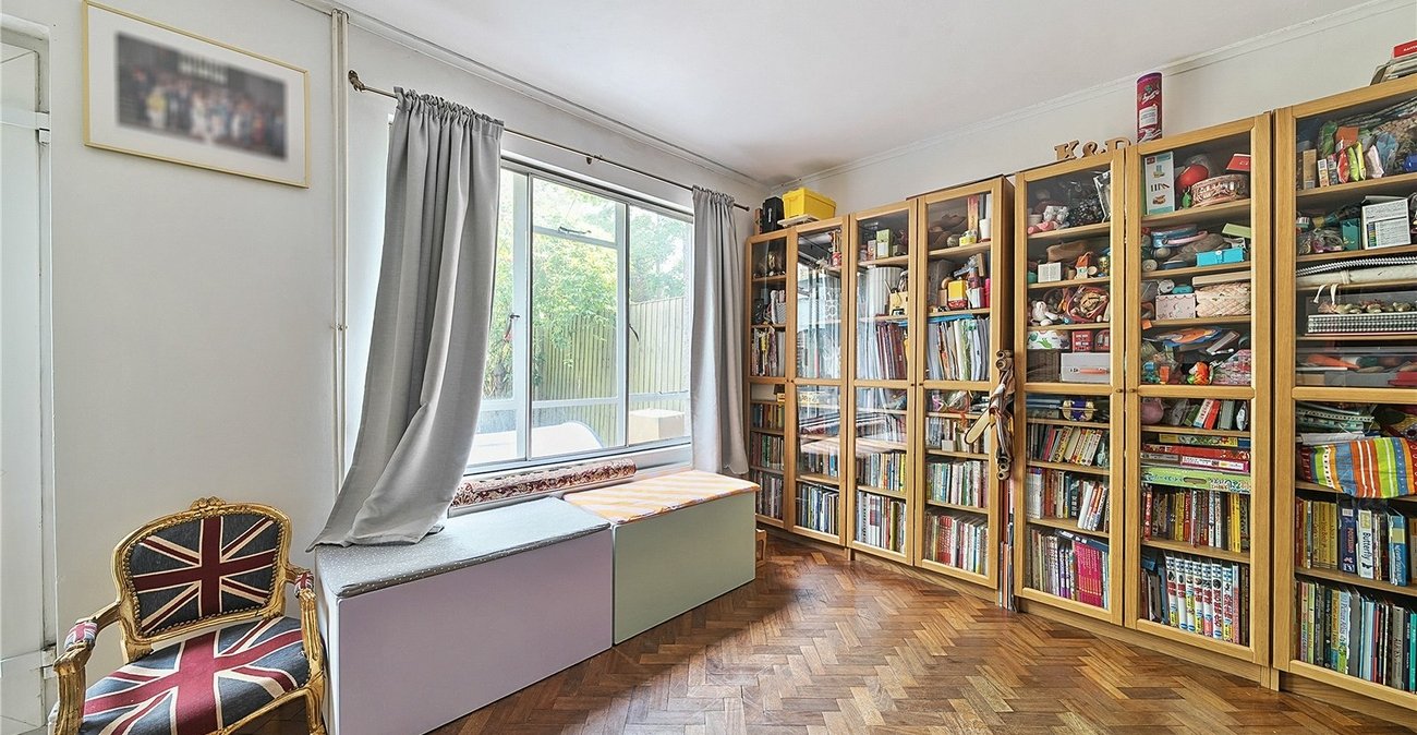 4 bedroom house for sale in London | Robinson Jackson