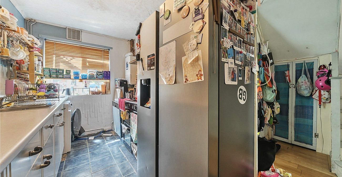 4 bedroom house for sale in London | Robinson Jackson