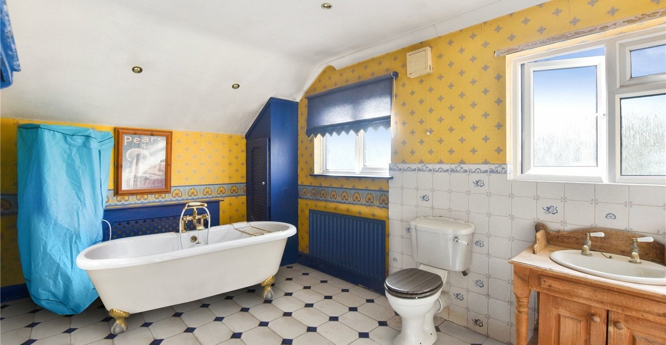 2 bedroom house for sale in Bexley | Robinson Jackson