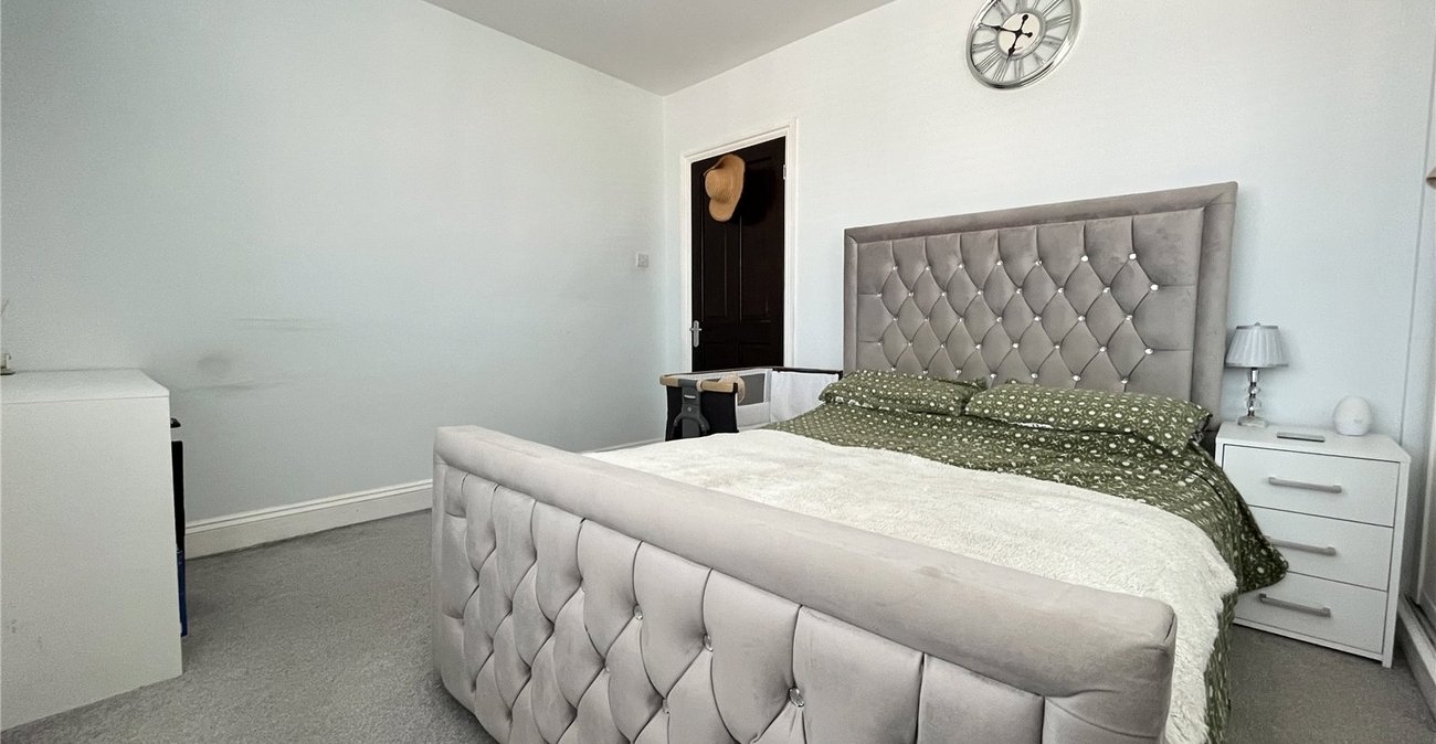 2 bedroom house for sale in Chatham | Robinson Michael & Jackson