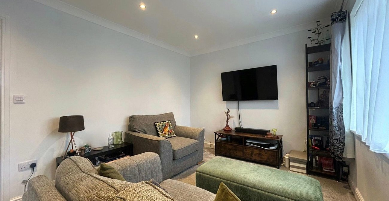 2 bedroom house for sale in Davis Estate | Robinson Michael & Jackson