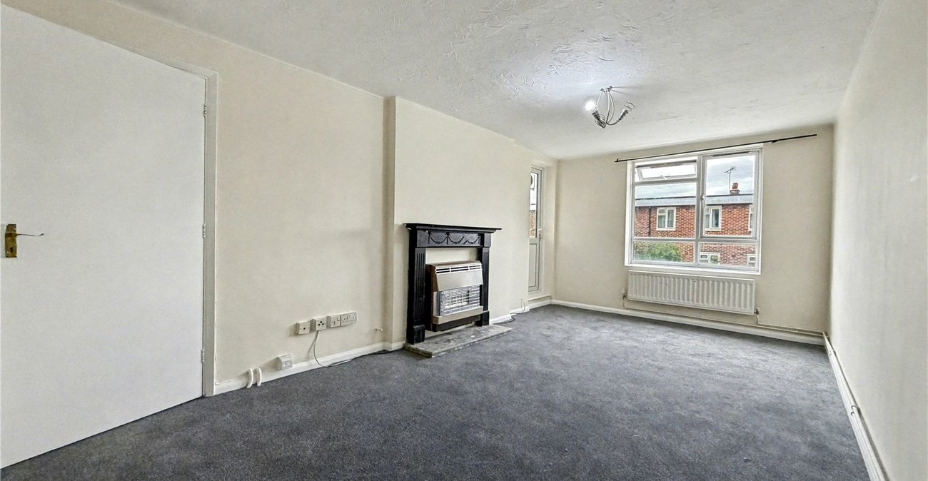 2 bedroom property for sale in Middle Street | Robinson Michael & Jackson