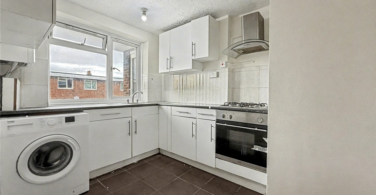 2 bedroom property for sale in Middle Street | Robinson Michael & Jackson