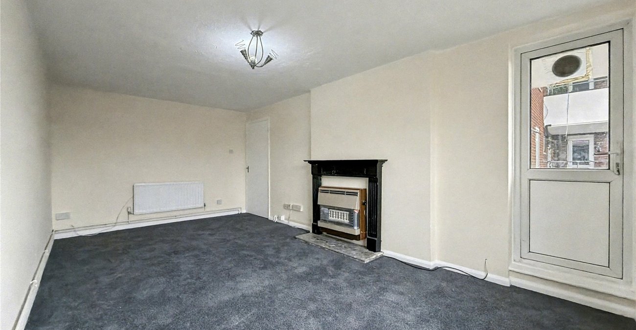 2 bedroom property for sale in Middle Street | Robinson Michael & Jackson