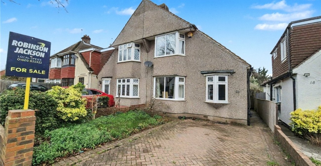 3 bedroom house for sale in Orpington | Robinson Jackson