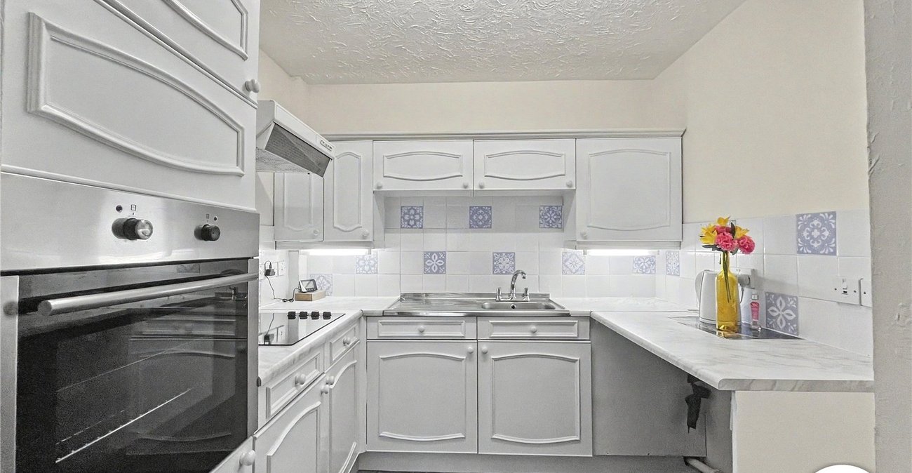 1 bedroom property for sale in Sittingbourne | Robinson Michael & Jackson
