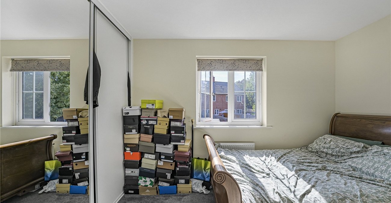 2 bedroom house for sale in Northfleet | Robinson Michael & Jackson