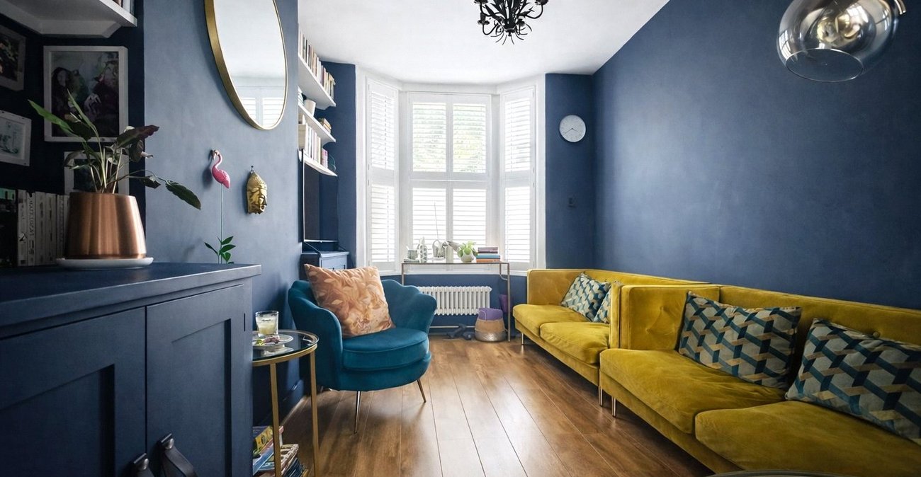 2 bedroom house for sale in London | Robinson Jackson