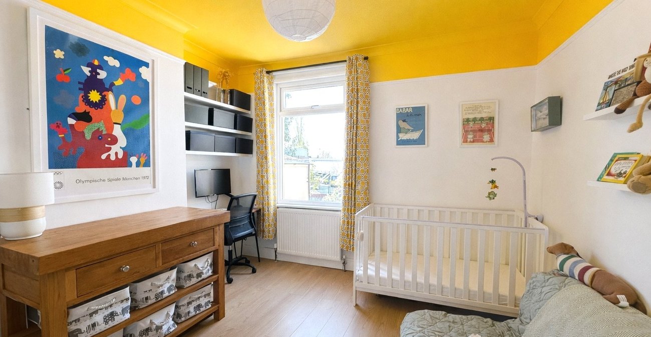 2 bedroom property for sale in London | Robinson Jackson