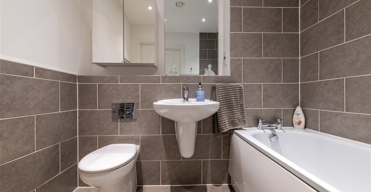 2 bedroom property for sale in Barming | Robinson Michael & Jackson