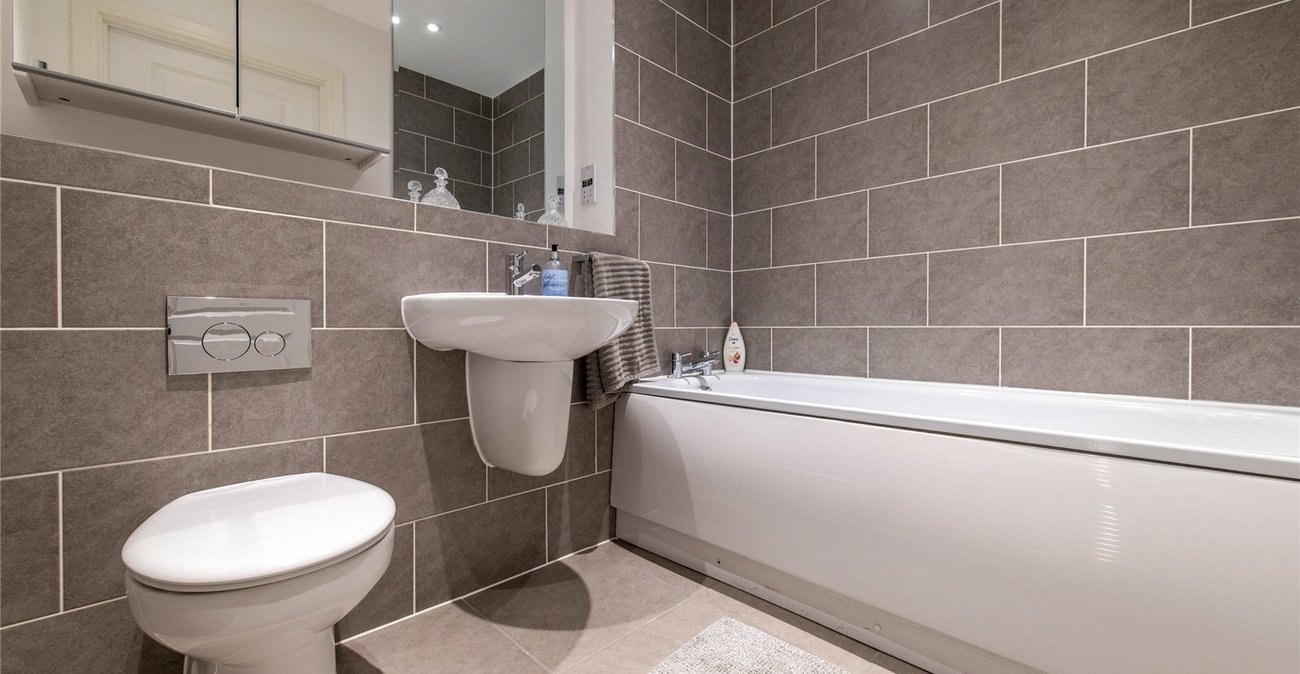 2 bedroom property for sale in Barming | Robinson Michael & Jackson