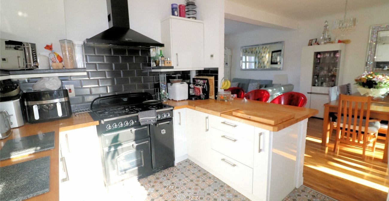 3 bedroom house for sale in Erith | Robinson Jackson