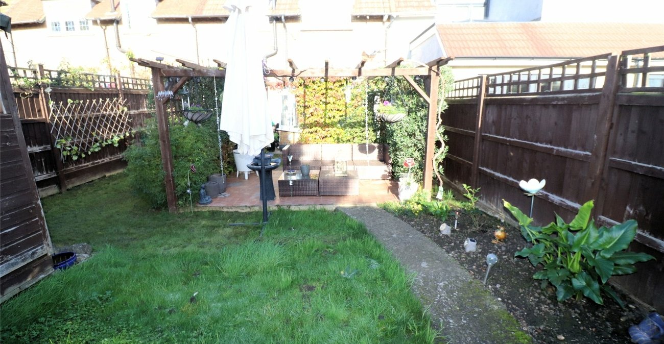 3 bedroom house for sale in Erith | Robinson Jackson