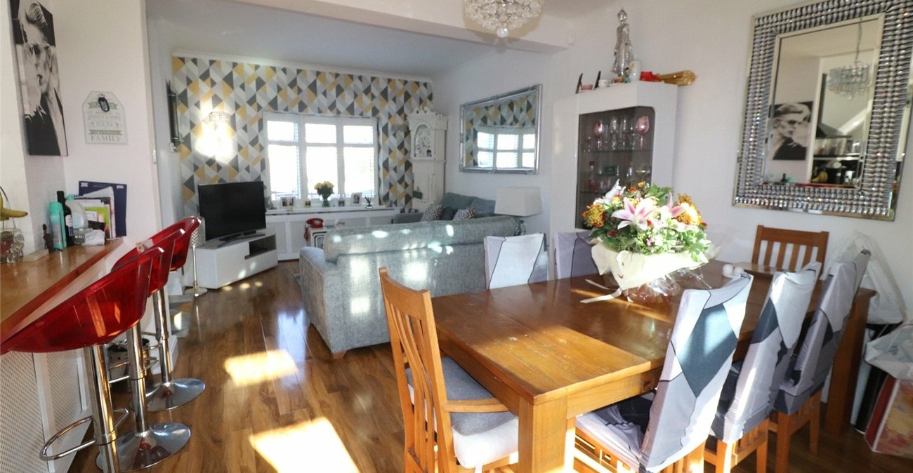 3 bedroom house for sale in Erith | Robinson Jackson