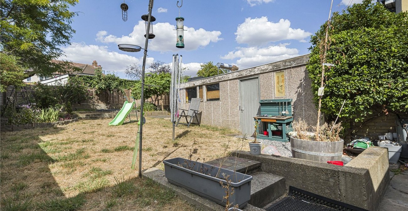3 bedroom house for sale in Crayford | Robinson Jackson